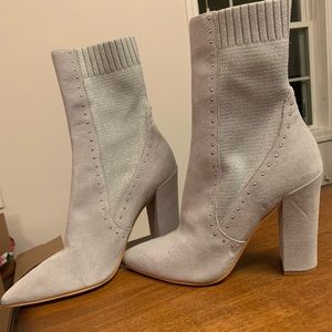 Dolce Vita gray suede shoes size 8.5